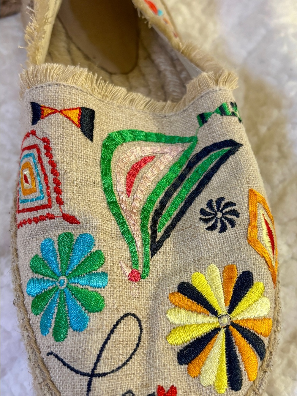 Johnny Was Embroidered Tan Espadrilles with Green & Black Accents - Picture 5 of 15
